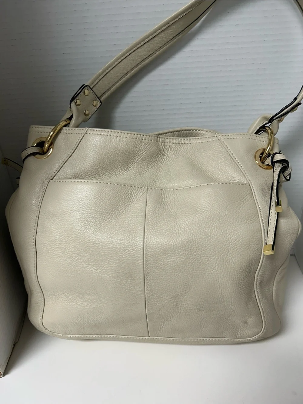VTG Y2K Perlina Cream Soft Leather Slouchy Hobo Bag Minimalist Classic Gold